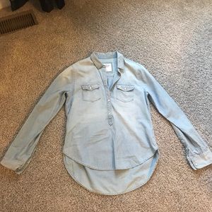 Denim shirt- the perfect shirt!!